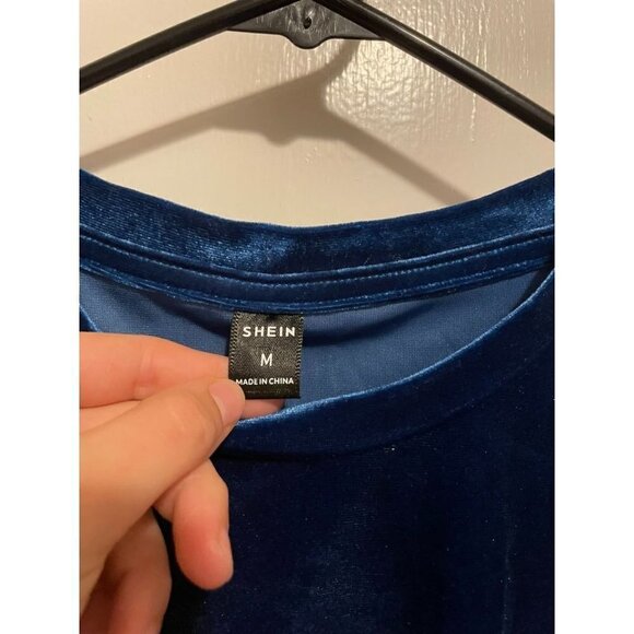 Shein Men's Size Medium Dark Blue Velour Adventure T-Shirt - Picture 4 of 7